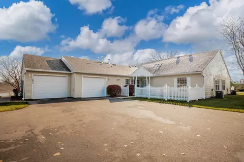 6888 Inverness Trl #16, Inver Grove Heights, MN 55077