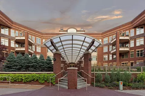 501 Main St N #305, Stillwater, MN 55082