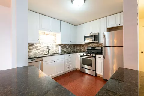 4003 Foss Rd #103, Saint Anthony, MN 55421