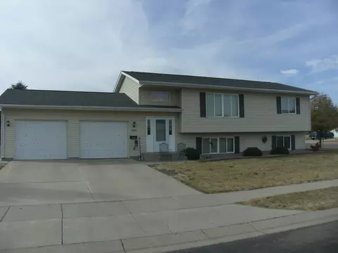 200 Rainbow Dr, Marshall, MN 56258