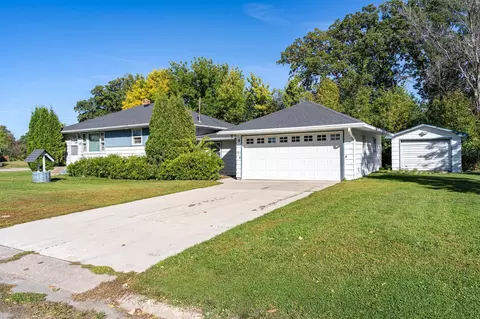 205 S Nelson St, Crookston, MN 56716