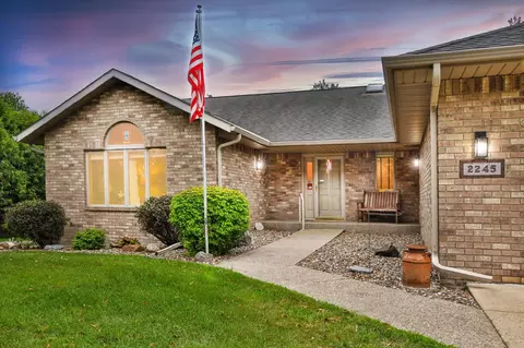 2245 La Casa Ln SE, Owatonna, MN 55060