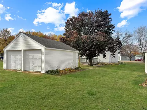 448 7th St, Tracy, MN 56175 photo 5