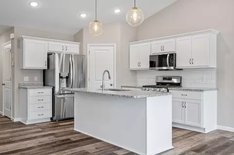 4716 6th St NE, Saint Cloud, MN 56304