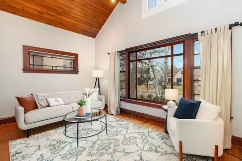 1133 Palace Ave, Saint Paul, MN 55105