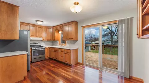 317 23rd St SE, Willmar, MN 56201 photo 3