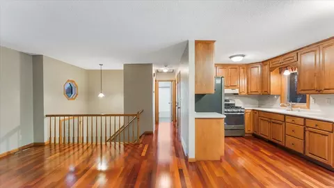 317 23rd St SE, Willmar, MN 56201 photo 8