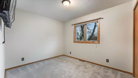 317 23rd St SE, Willmar, MN 56201 photo 13