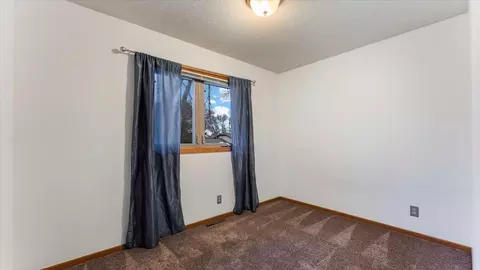 317 23rd St SE, Willmar, MN 56201 photo 16