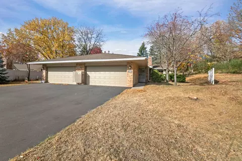 4500 Aspenwood Trl, Minnetonka, MN 55345