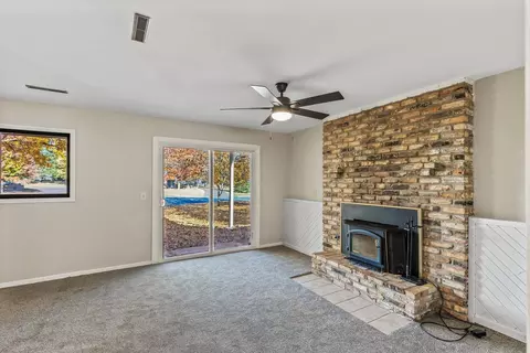 Living - 11136 Xavier Rd, Bloomington, MN 55437 photo 4 of 5