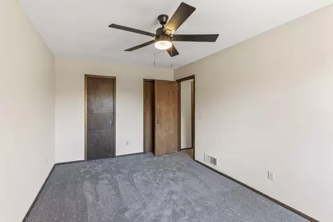 Bedroom - 11136 Xavier Rd, Bloomington, MN 55437 photo 3 of 3