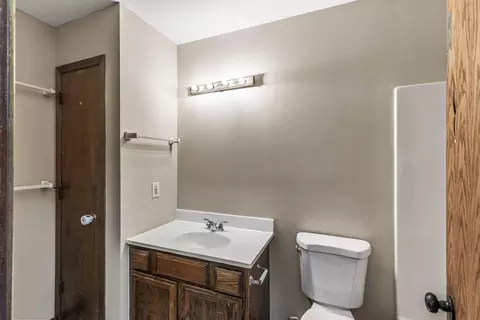 Bath - 11136 Xavier Rd, Bloomington, MN 55437 photo 1 of 2