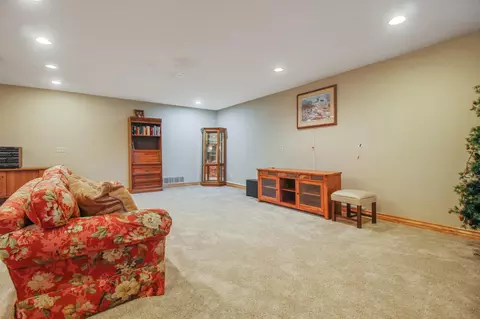 Living - 11032 Preserve Cir N, Champlin, MN 55316 photo 9 of 9