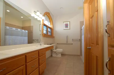Bath - 11032 Preserve Cir N, Champlin, MN 55316 photo 1 of 4