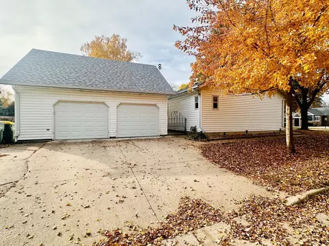 921 Hill Rd, Willmar, MN 56201 photo 3