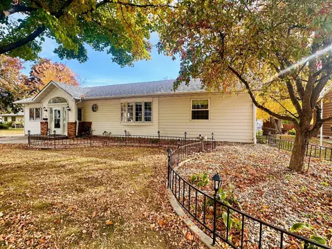 921 Hill Rd, Willmar, MN 56201 photo 2