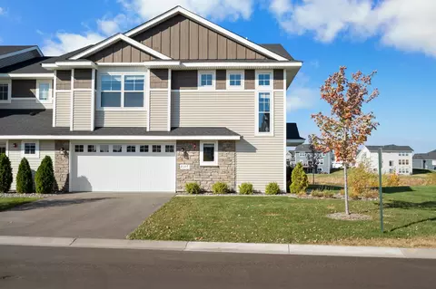 2137 Bay Dr, Lino Lakes, MN 55038