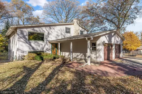 320 E 135th St E, Burnsville, MN 55337