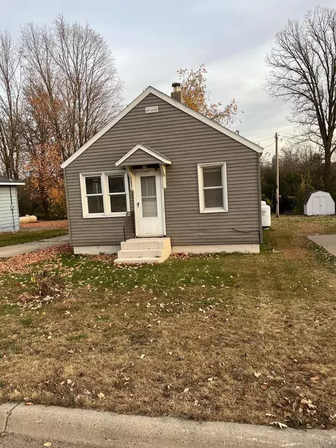 9361 Cable Rd, Little Falls, MN 56345