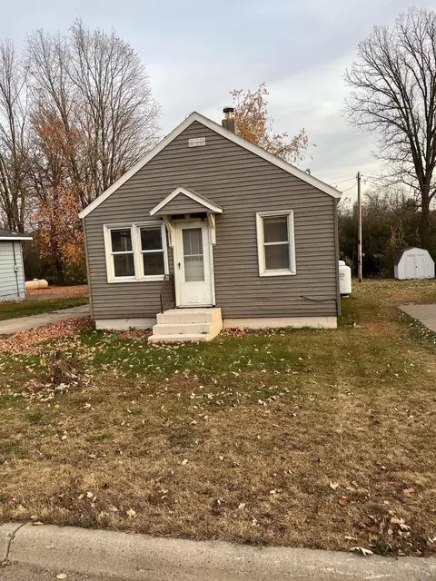 9361 Cable Rd, Little Falls, MN 56345
