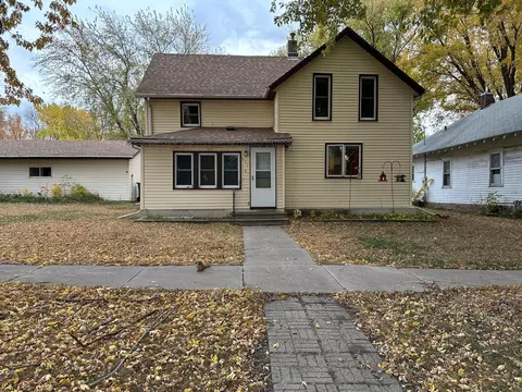 117 4th St E, Jasper, MN 56144