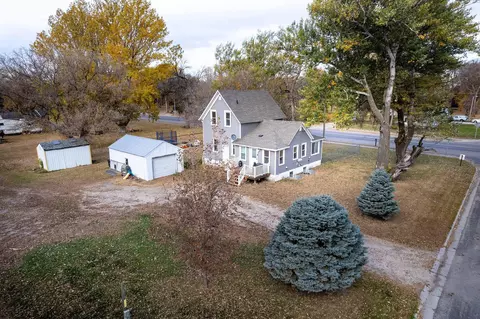 402 5th St W, Herman, MN 56248