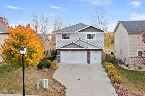 9415 Golden Pond Ln N, Monticello, MN 55362