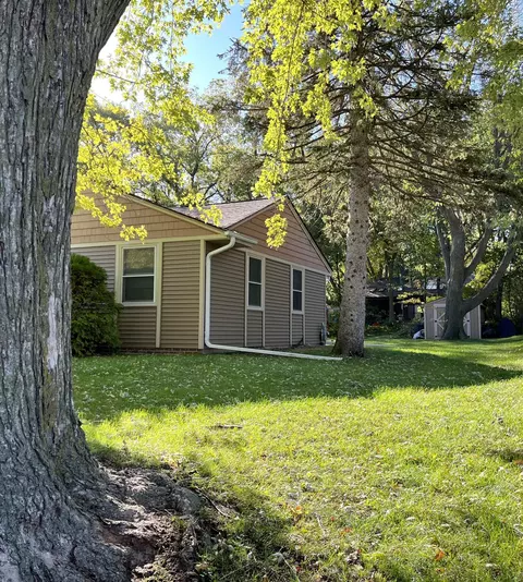 836 Highland Rd, Windom, MN 56101 photo 38