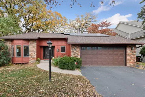 10008 S Shore Dr, Plymouth, MN 55441