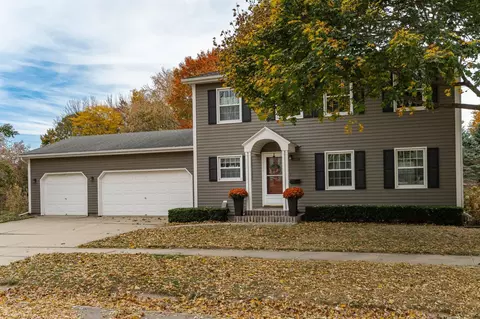 1320 34th St NW, Rochester, MN 55901