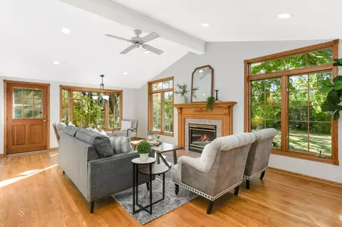 6312 Peacedale Ave, Edina, MN 55424 photo 9