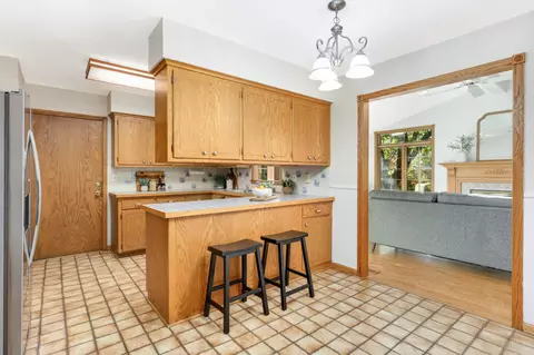 6312 Peacedale Ave, Edina, MN 55424 photo 6
