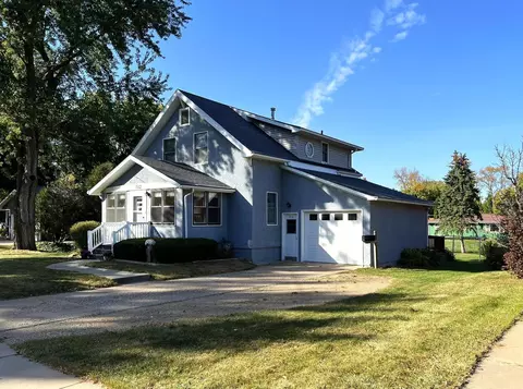 712 Greenvale Ave, Northfield, MN 55057