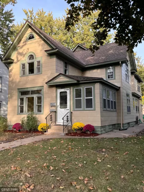 2215 2nd St NE, Minneapolis, MN 55418