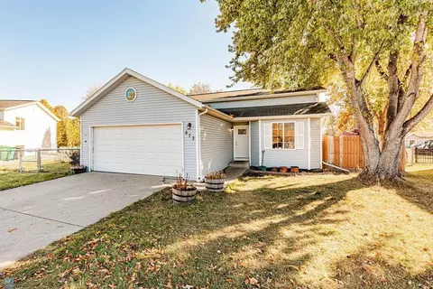 873 Elmwood Pl, West Fargo, ND 58078