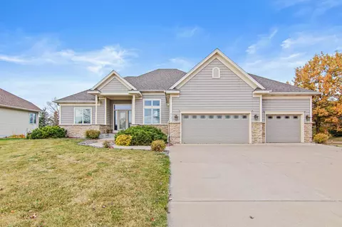 8131 Ranchview Ln N, Maple Grove, MN 55311
