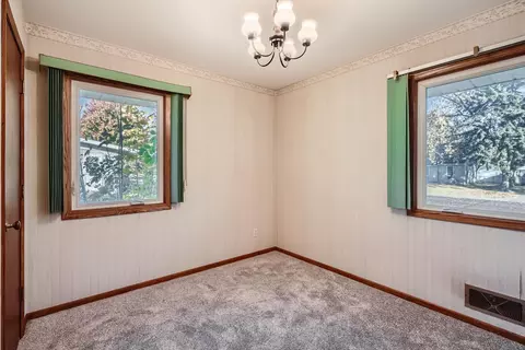 1438 Eldridge Ave E, Maplewood, MN 55109 photo 21