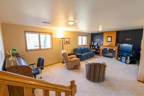 400 E Lyon St, Marshall, MN 56258 photo 20