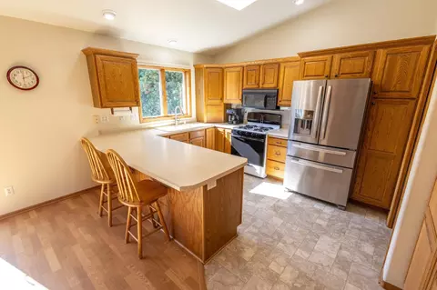400 E Lyon St, Marshall, MN 56258 photo 11