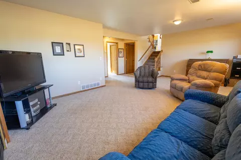 400 E Lyon St, Marshall, MN 56258 photo 22