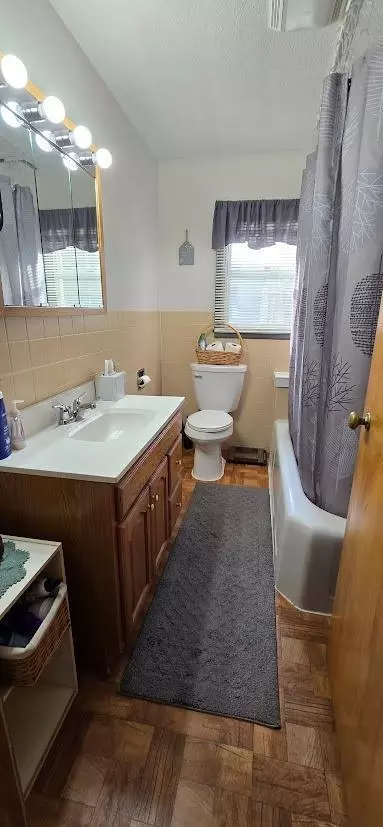668 Collins Ave, Windom, MN 56101 photo 10