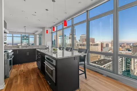 929 Portland Ave #2701, Minneapolis, MN 55404