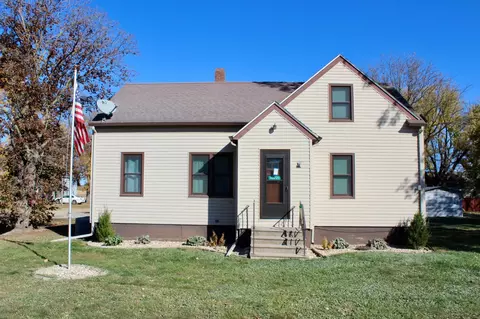 10221 Bixby Ln, Blooming Prairie, MN 55917