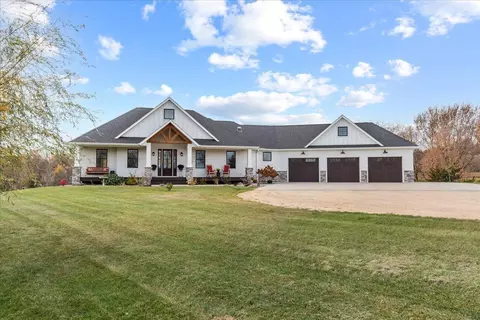 766 107th St, Roberts, WI 54023