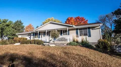 5216 W 113th St, Bloomington, MN 55437