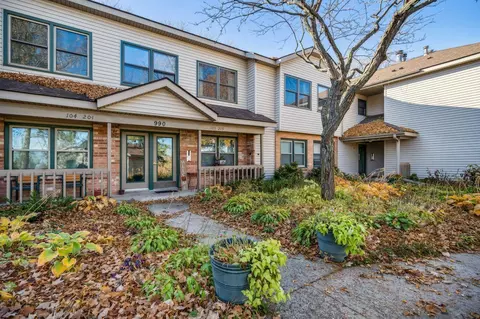 990 Kensington Trl #205, Eagan, MN 55123