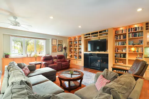 16680 18th St S, Lake Saint Croix Beach, MN 55043