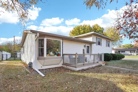 947 14th St W, Hastings, MN 55033