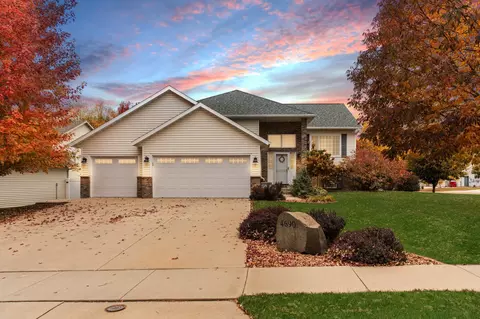 4690 White Pine Dr NW, Rochester, MN 55901